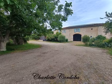vivre votre rêve : la ferme de caractère qui pourrait changer votre vie à feugarolles