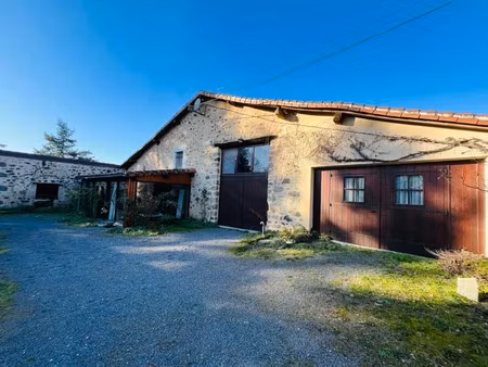 vente maison 8 pièces 178 m² à confolens (16500)  119 460 €