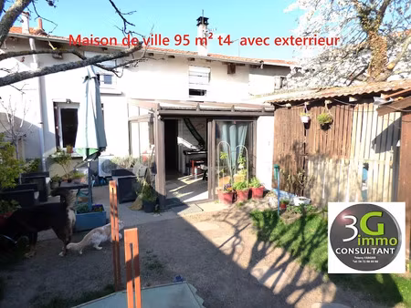 vente maison 4 pièces 95 m² à saint-martin-lestra (42110)  120 000 €