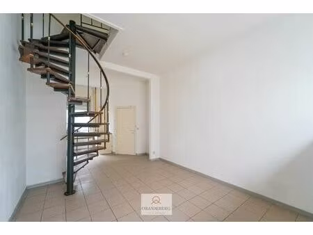 2 slpk rijhuisje te koop in hartje ledeberg nabij gent