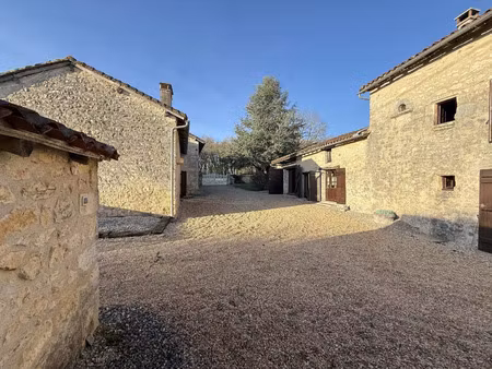 vente maison 6 pièces 250 m² grassac (16380)