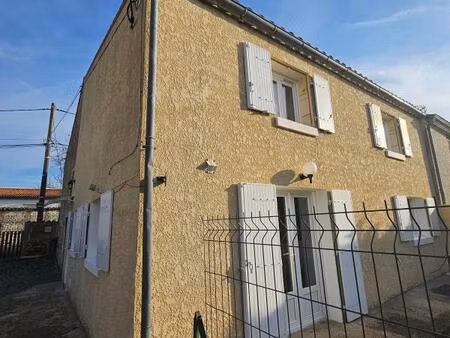 location maison 3 pièces 92 m² à bords (17430)