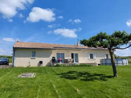 vente maison 6 pièces 135 m² à saint-genis-du-bois (33760)  234 596 €