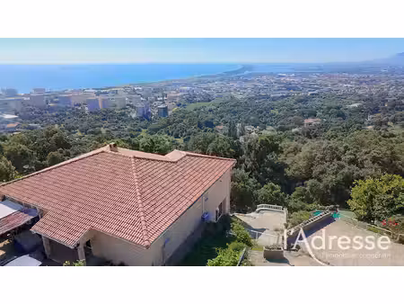 vente maison 4 pièces  180.00m²  bastia