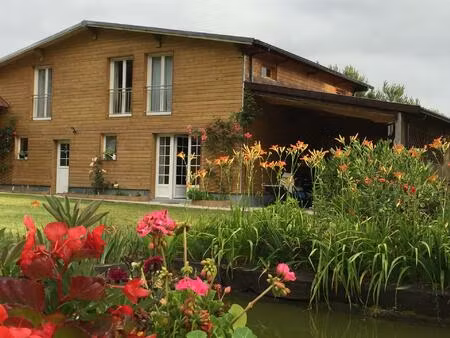 nouvelle maison moderne en bois