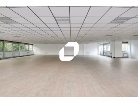 local d'activités à louer