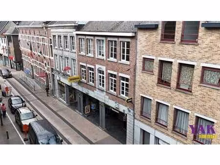 ensemble immobilier de 1726 m²