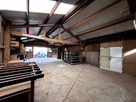 entrepôt très pratique