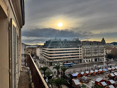 vente locaux professionnels 10 pièces 195 m² à toulon (83000)  850 000 €