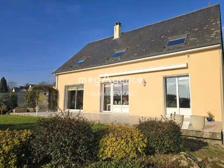 vente maison à saint-pierre-sur-orthe (53160) : à vendre / 148m² saint-pierre-sur-orthe