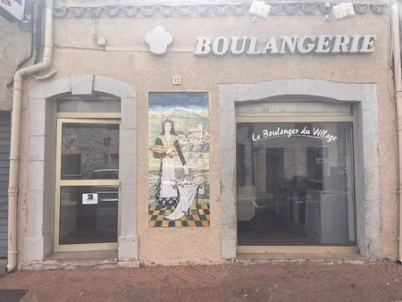 location locaux professionnels 1 pièce 43 m² à figanières (83830)  627 €