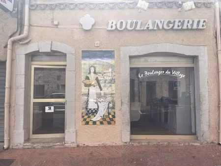 location locaux professionnels 43 m² à figanières (83830)  627 €