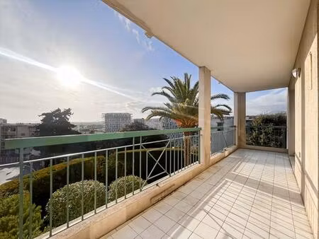 nice ouest - magnifique 3 pieces lumineux a renover - expo sud - double box