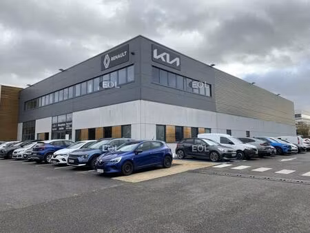 a louer - local d'activités de 1 686m² - cergy (95)