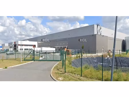 a louer plateforme de 31 600 m² à proximité immédiate de dourges