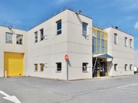 a louer : locaux d'activités