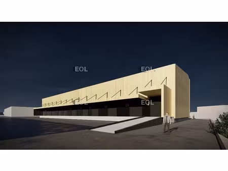 a louer : cellule de 2 700m² dans le port de gennevilliers