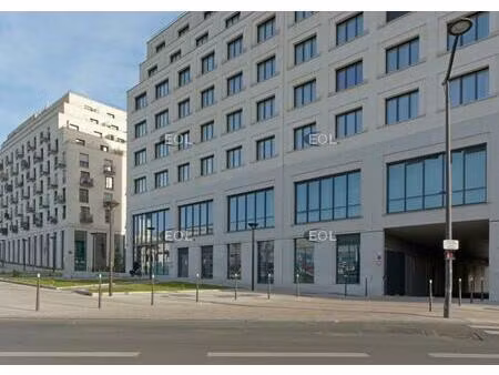 a louer - 1 000 m² d'espace de distribution urbaine  paris 19 ème