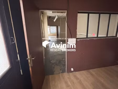 location local commercial