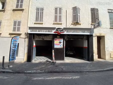 mur (local commercial) proche castellane et lodi