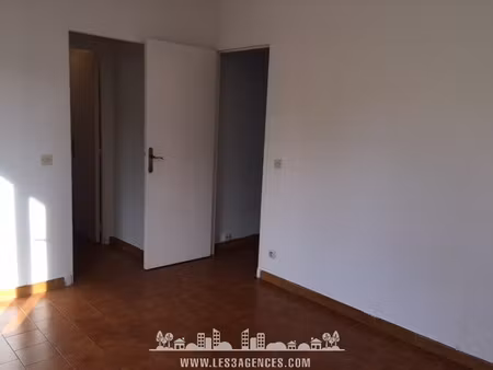 à louer - t2 meublé - 42 15 m2 - cogolin