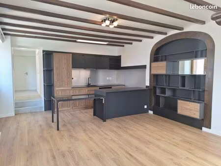 t2 bis meublé avec bureau et jardin – orcier