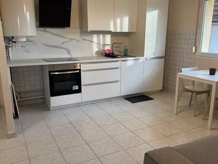appartement refait à neuf entièrement équipé