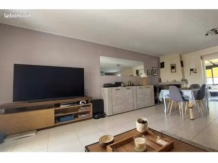 maison à louer la roquille