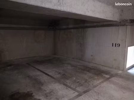 a louer place de parking - maisons-alfort proche centre-ville