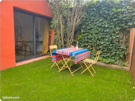 studio indépendant avec extérieur