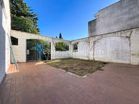 maison avec terrain de 300 m2