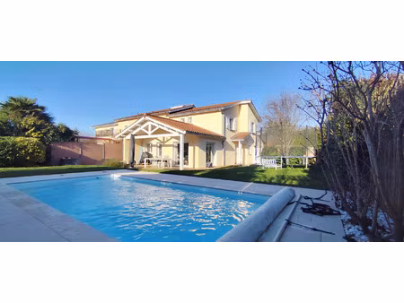 vente maison 5 pièces 121 m² tassin-la-demi-lune (69160)