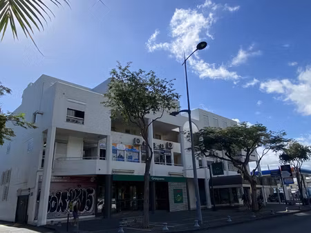 saint-paul hyper- centre  murs commerciaux en vente.