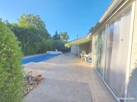 pavillon 4 pièces 145 m²