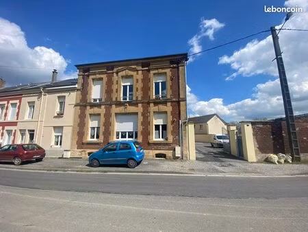 rimogne   f3  calme avec parking deuxième étages