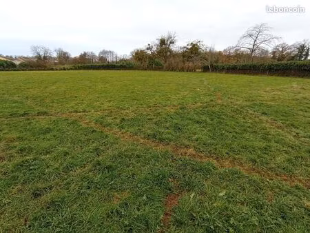 terrain 3 608 m² le mayet de montagne