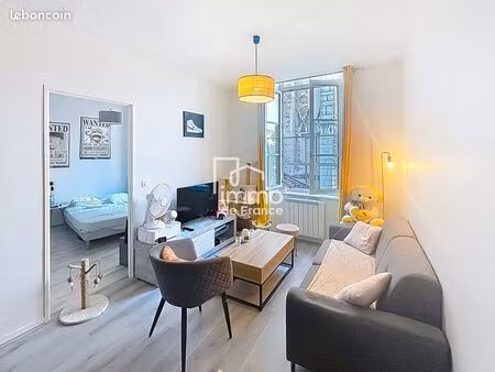 immeuble 4 pièces 84 m²