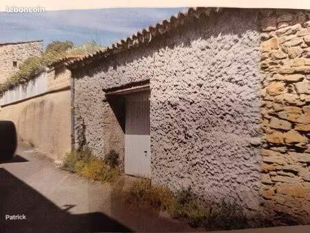 cabanon en pierre 20 5m2