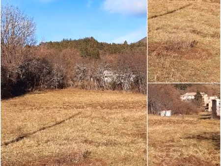 terrain 1500 m2- senez