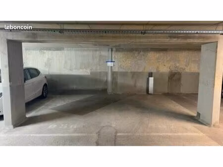 2 places de parking