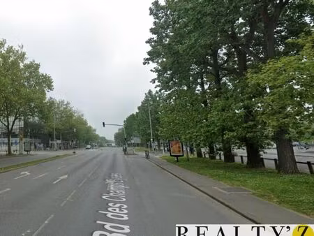 local commercial 690 m²