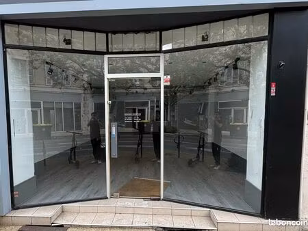 loue local commercial ou bureaux centre ville montluçon