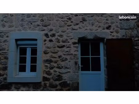 vend petite maison typiquement ardechoise