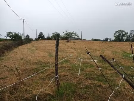 terrain 2 200 m² huriel