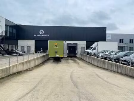 bâtiment industriel à louer à hasselt