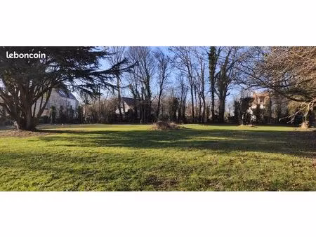 très beau terrain constructible de 1645 m² à sainte croix sur mer