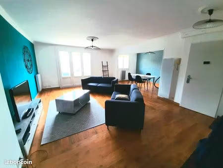 appartement meublé de 3 chambres avec terrasse