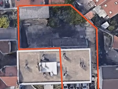 local 300 m² drancy