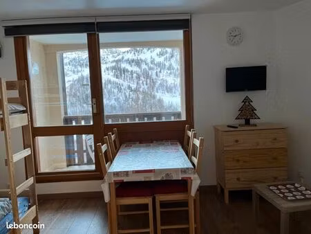 vente studio isola 2000