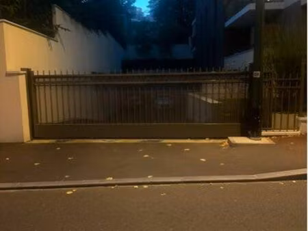 place de parking à louer